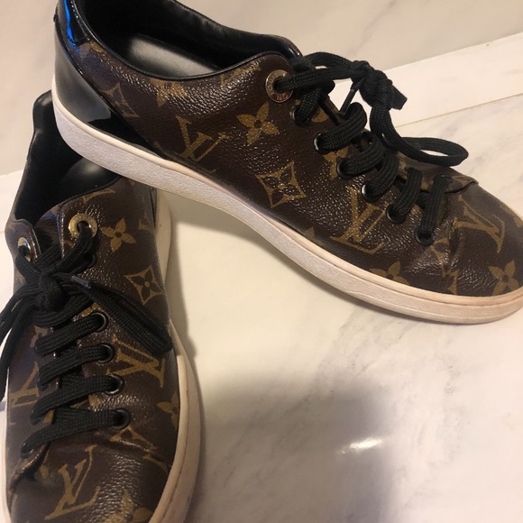 Authentic Louis Vuitton sneakers - Picture 2 of 6